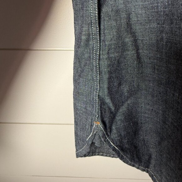 NWT Dockers Men’s Dark Denim Button Up Shirt Size M - Picture 7 of 10